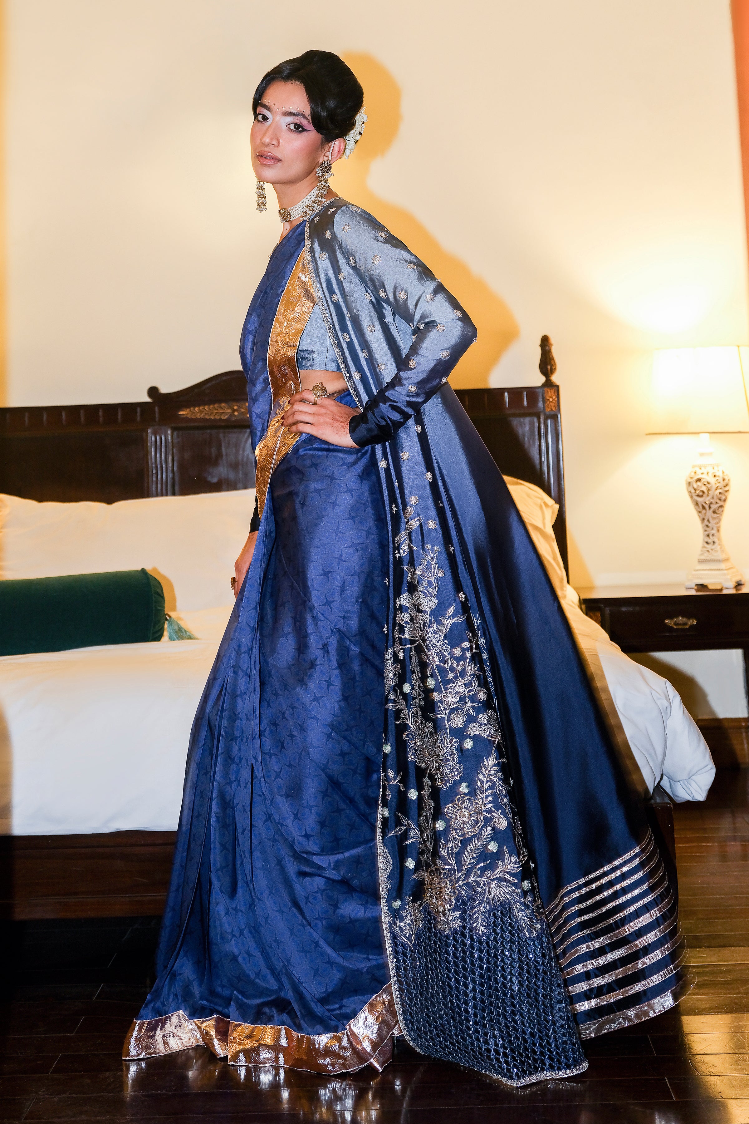 NEELA SITARA